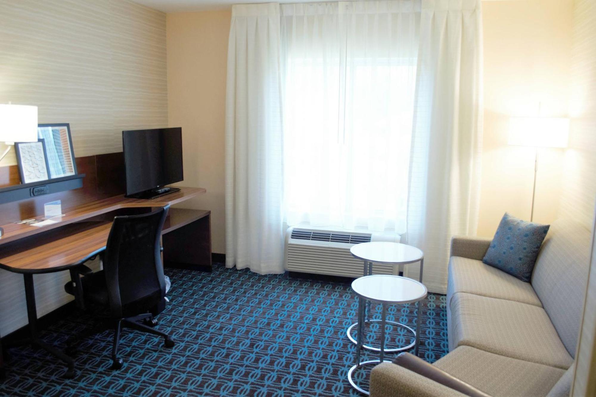 Fairfield Inn & Suites By Marriott Stroudsburg Bartonsville/Poconos Bagian luar foto