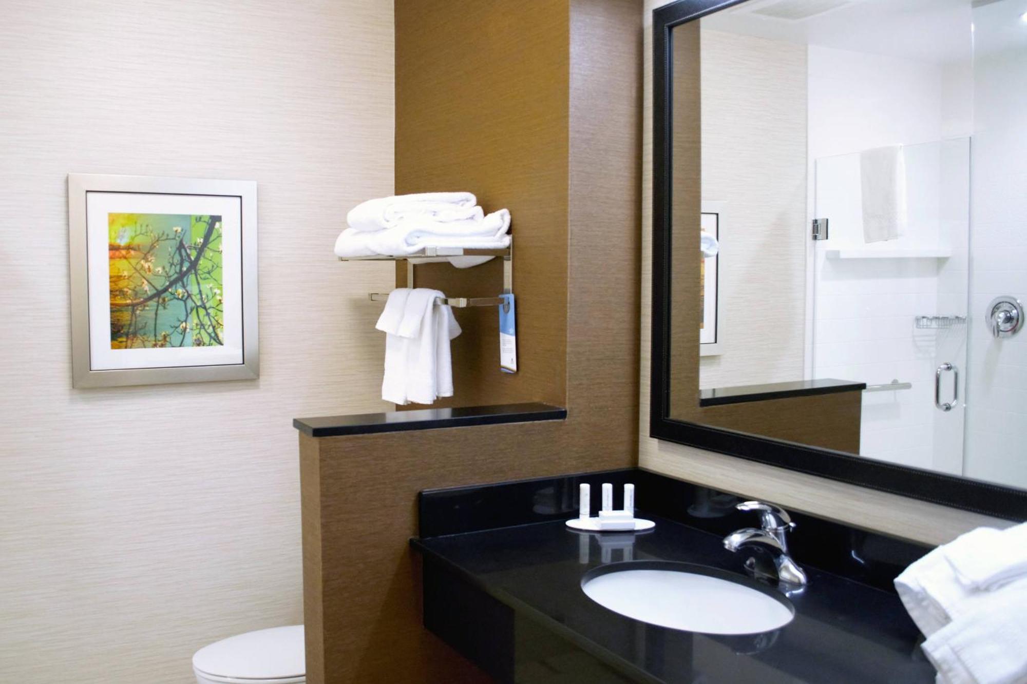 Fairfield Inn & Suites By Marriott Stroudsburg Bartonsville/Poconos Bagian luar foto