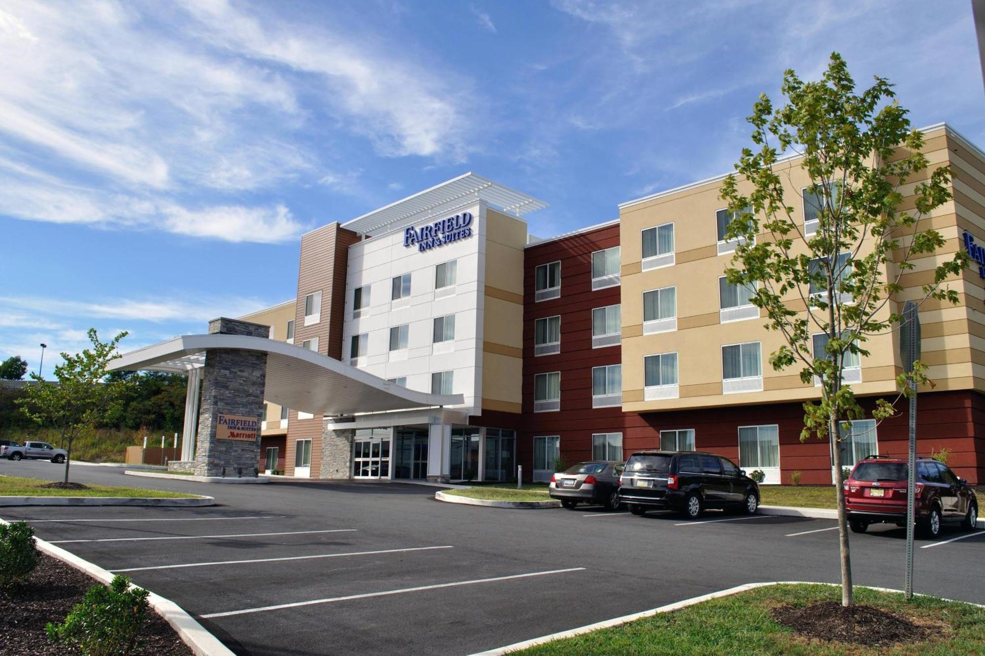 Fairfield Inn & Suites By Marriott Stroudsburg Bartonsville/Poconos Bagian luar foto