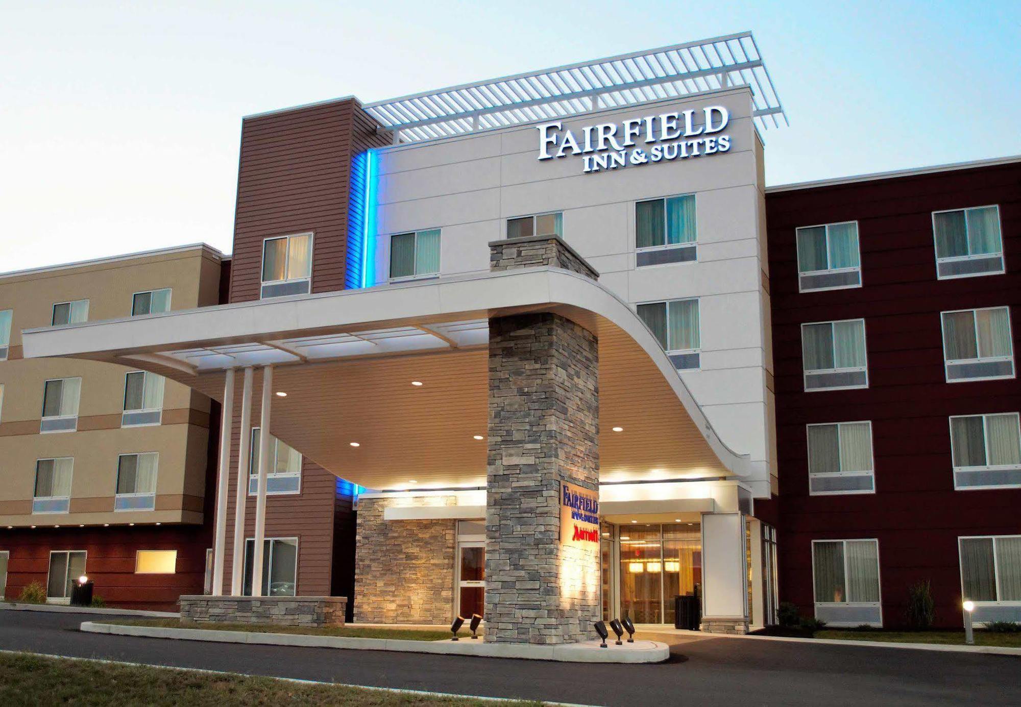Fairfield Inn & Suites By Marriott Stroudsburg Bartonsville/Poconos Bagian luar foto